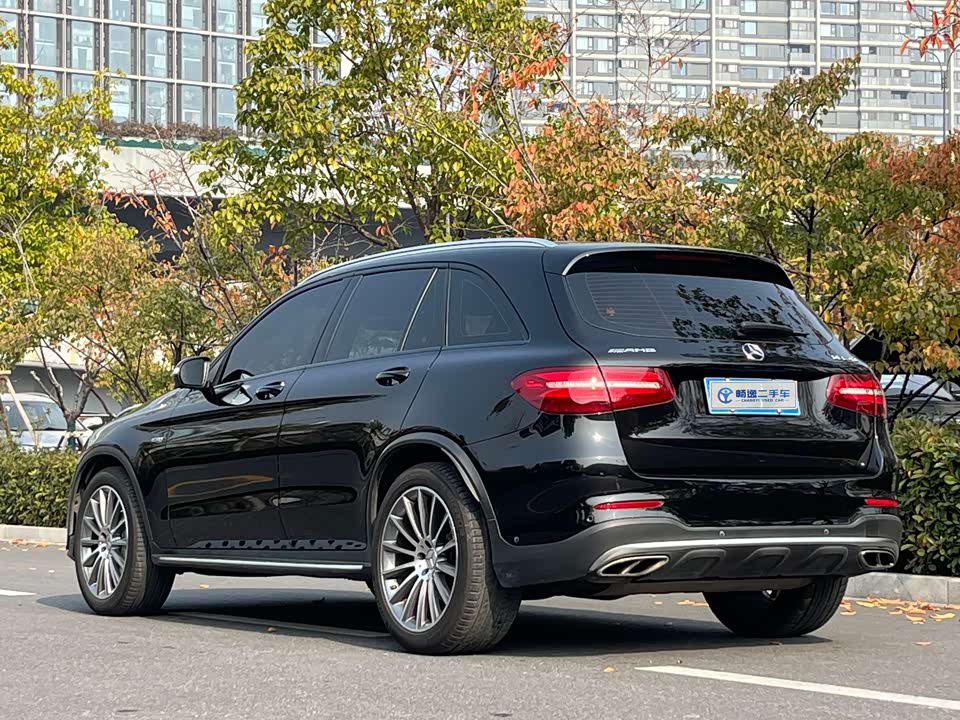 Mercedes-Benz GLC AMG