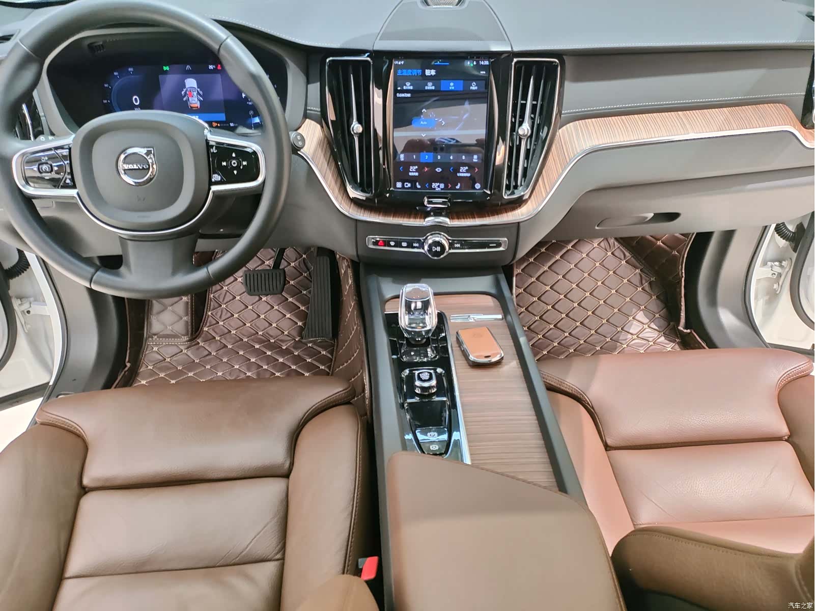 Volvo XC60, 2022 8