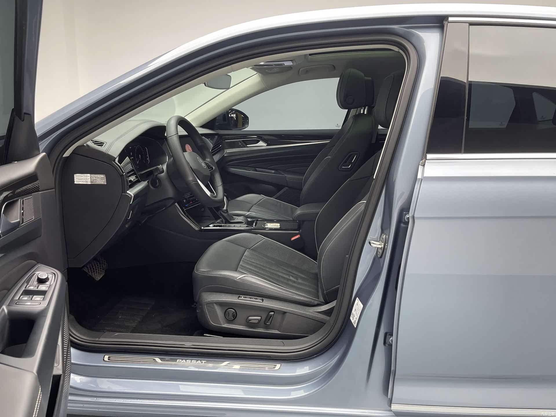 Volkswagen Passat, 2022 9