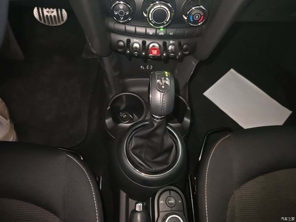 Mini ONE, 2017 14