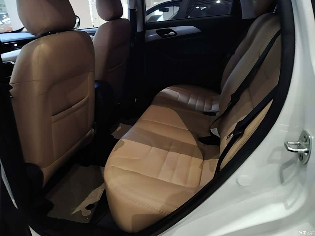 BAIC X3, 2021 17