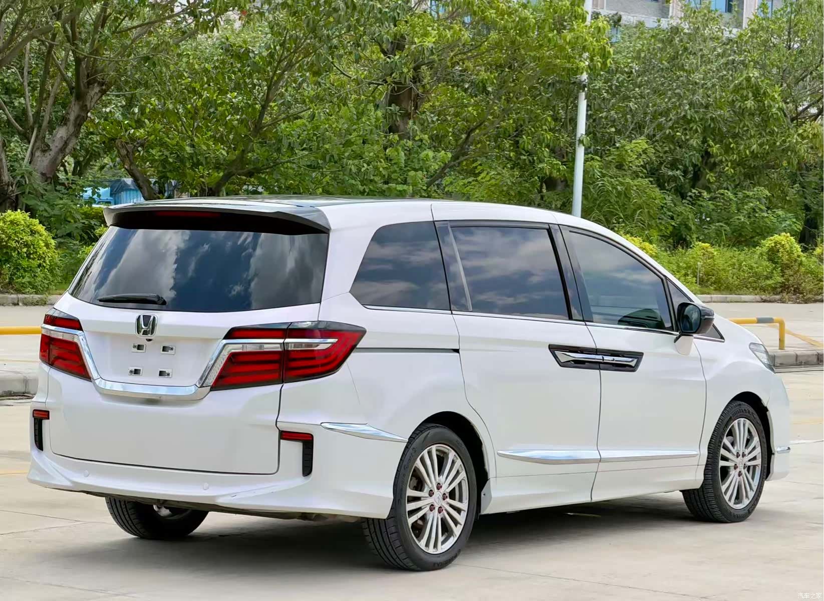 Honda Elysion, 2019 все фото
