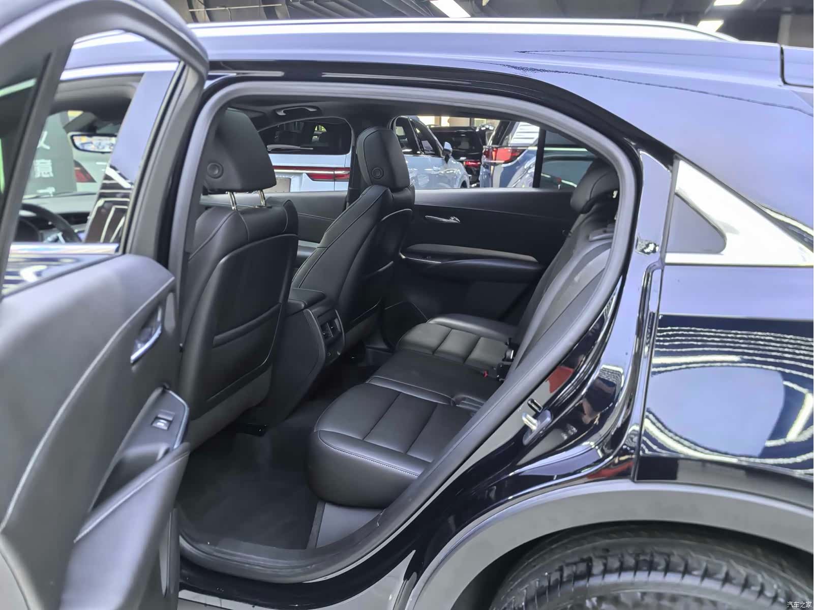 Cadillac XT4, 2021 11