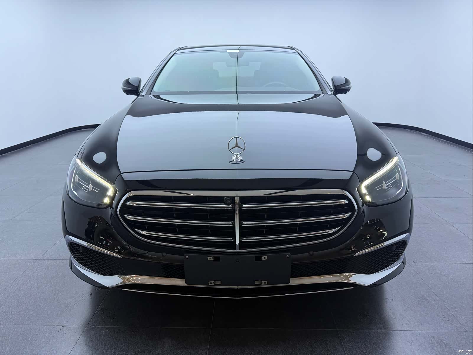 Mercedes-Benz E-Class, 2024 2