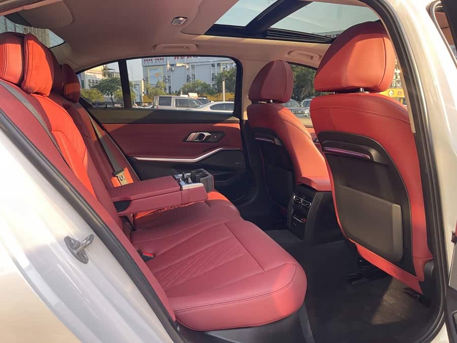 BMW 3 Series 2022, фото 22