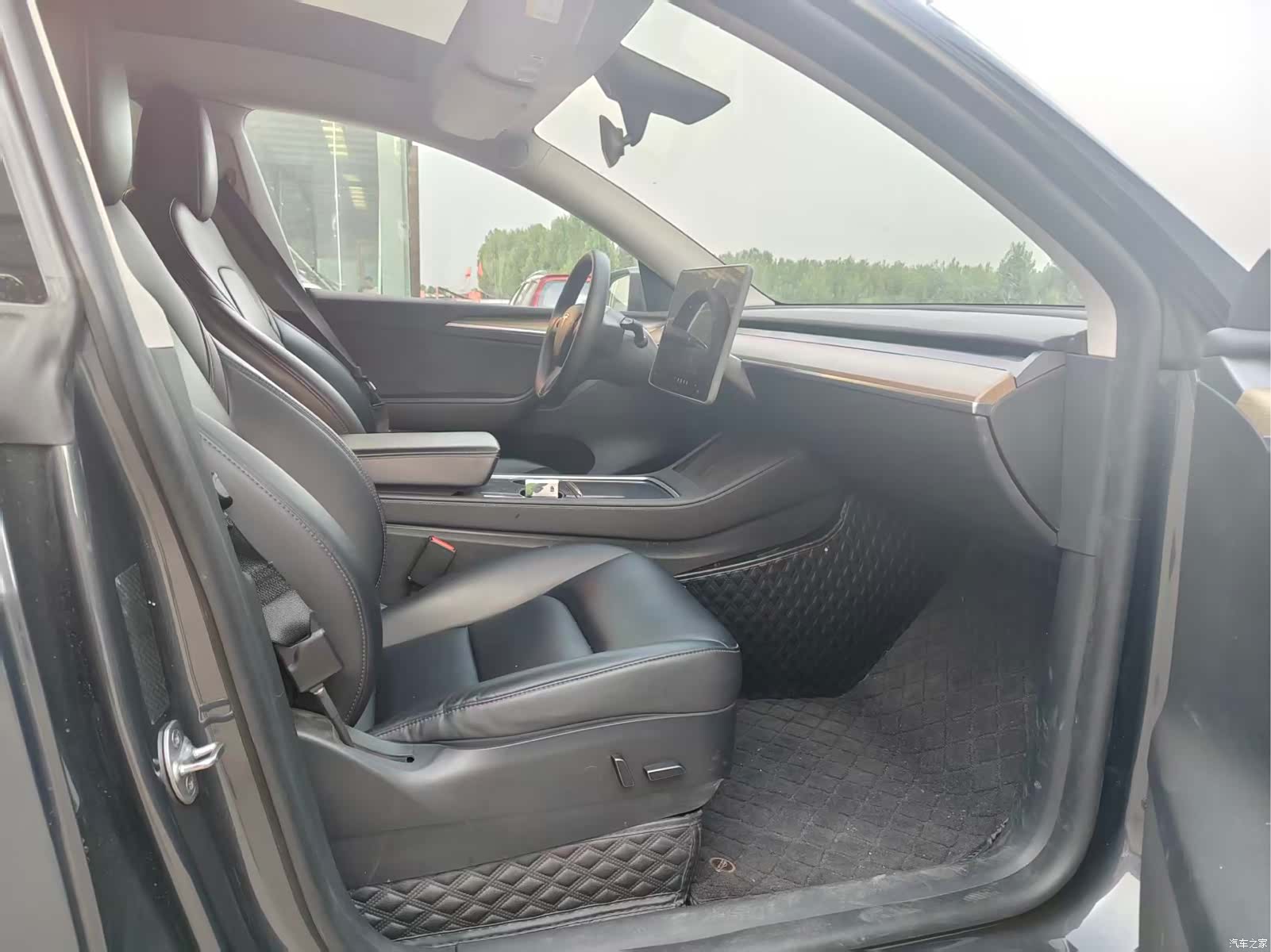 Tesla Model Y, 2022 6