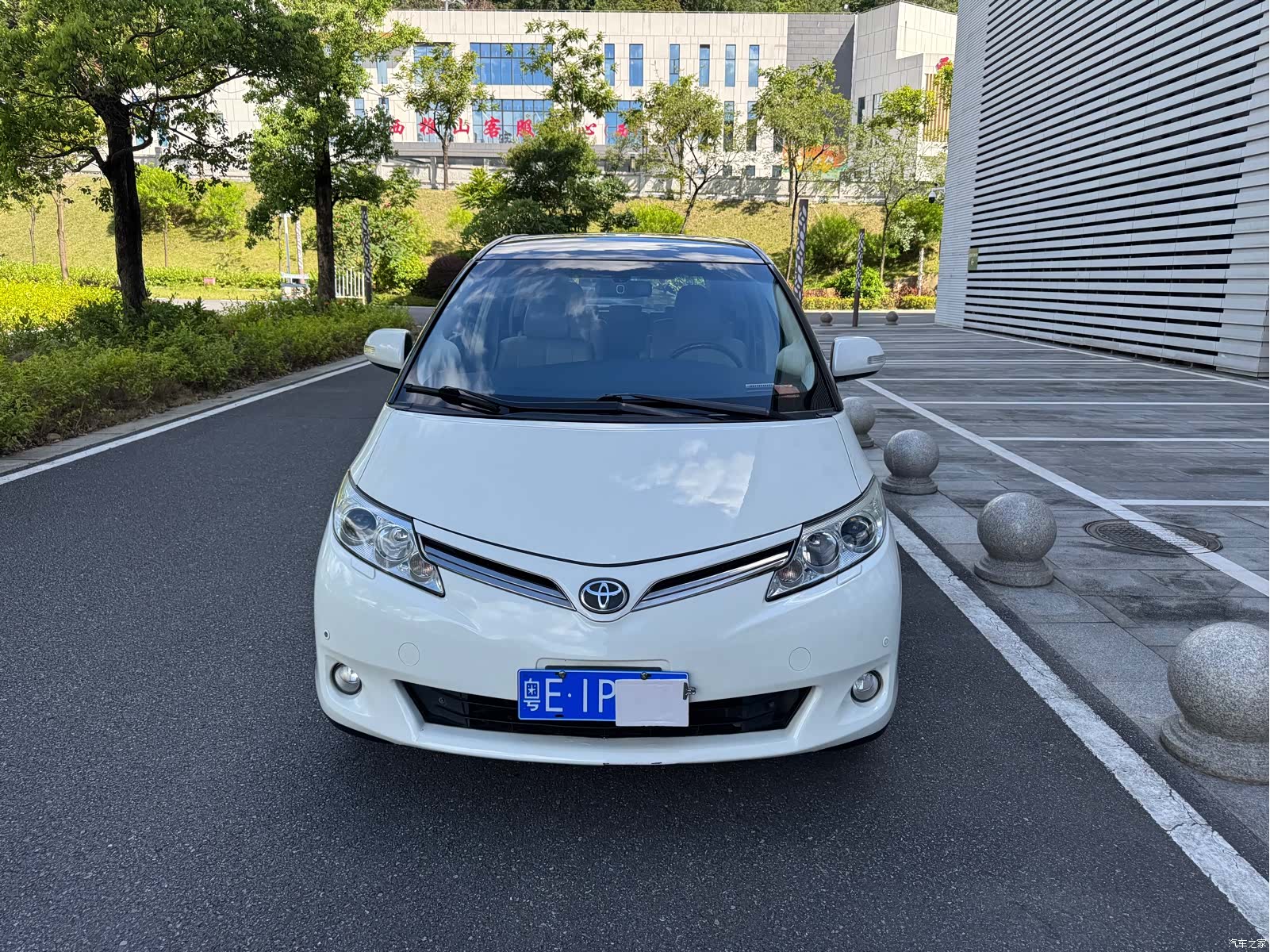 Toyota 7, 2012 3