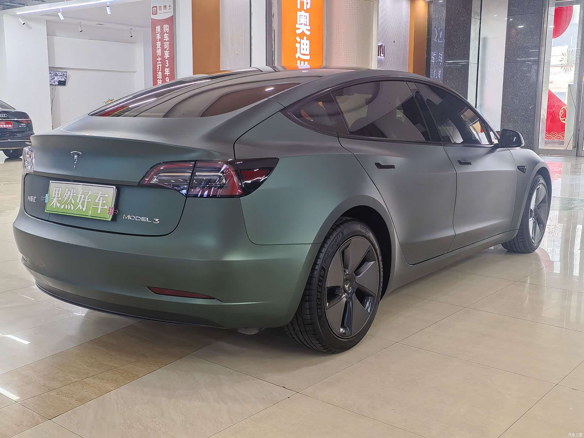 Tesla Model 3, 2022 все фото