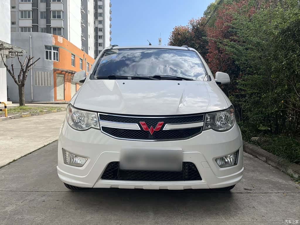 Wuling Hongguang, 2017 4