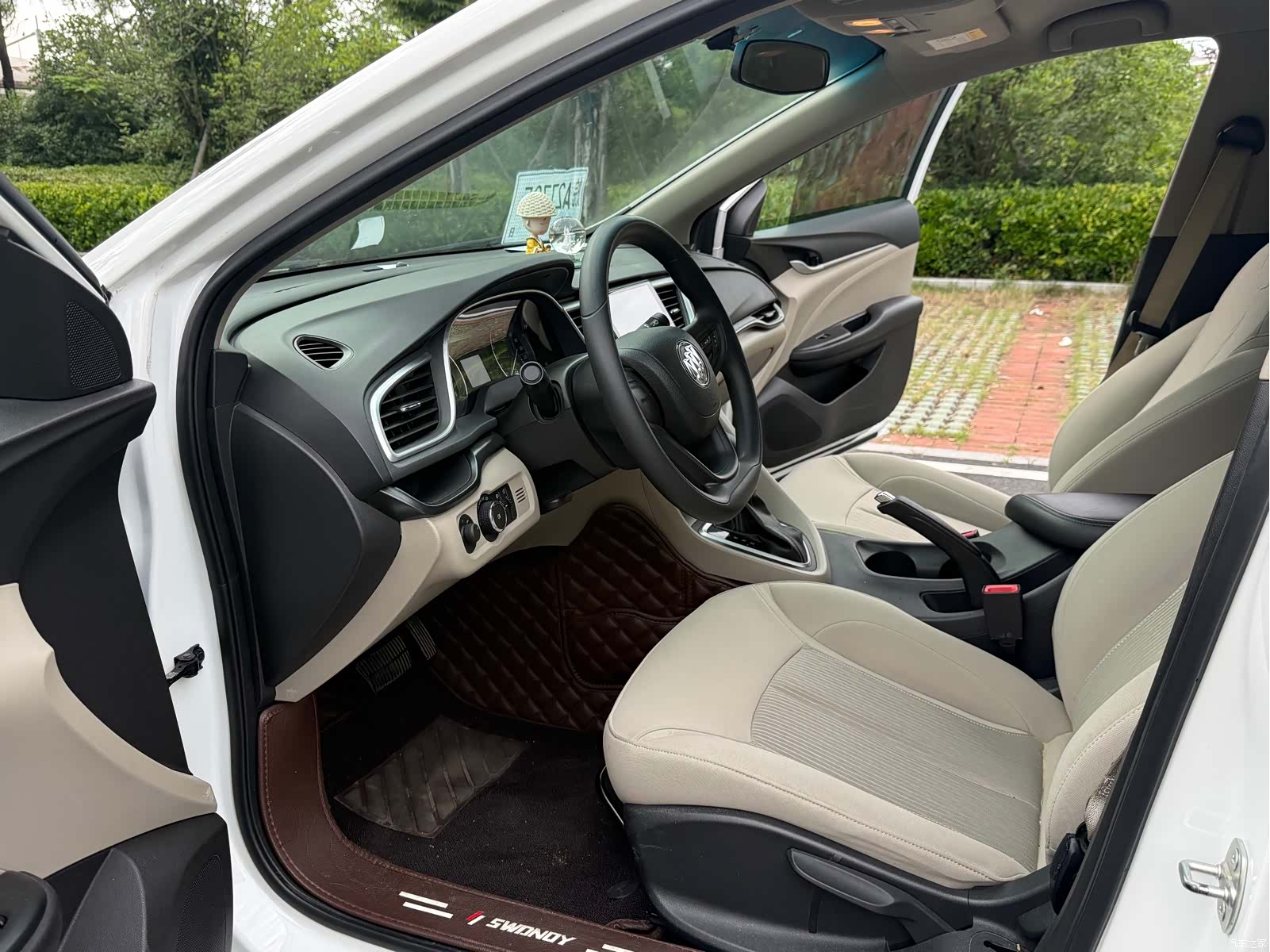 Buick V, 2018 10