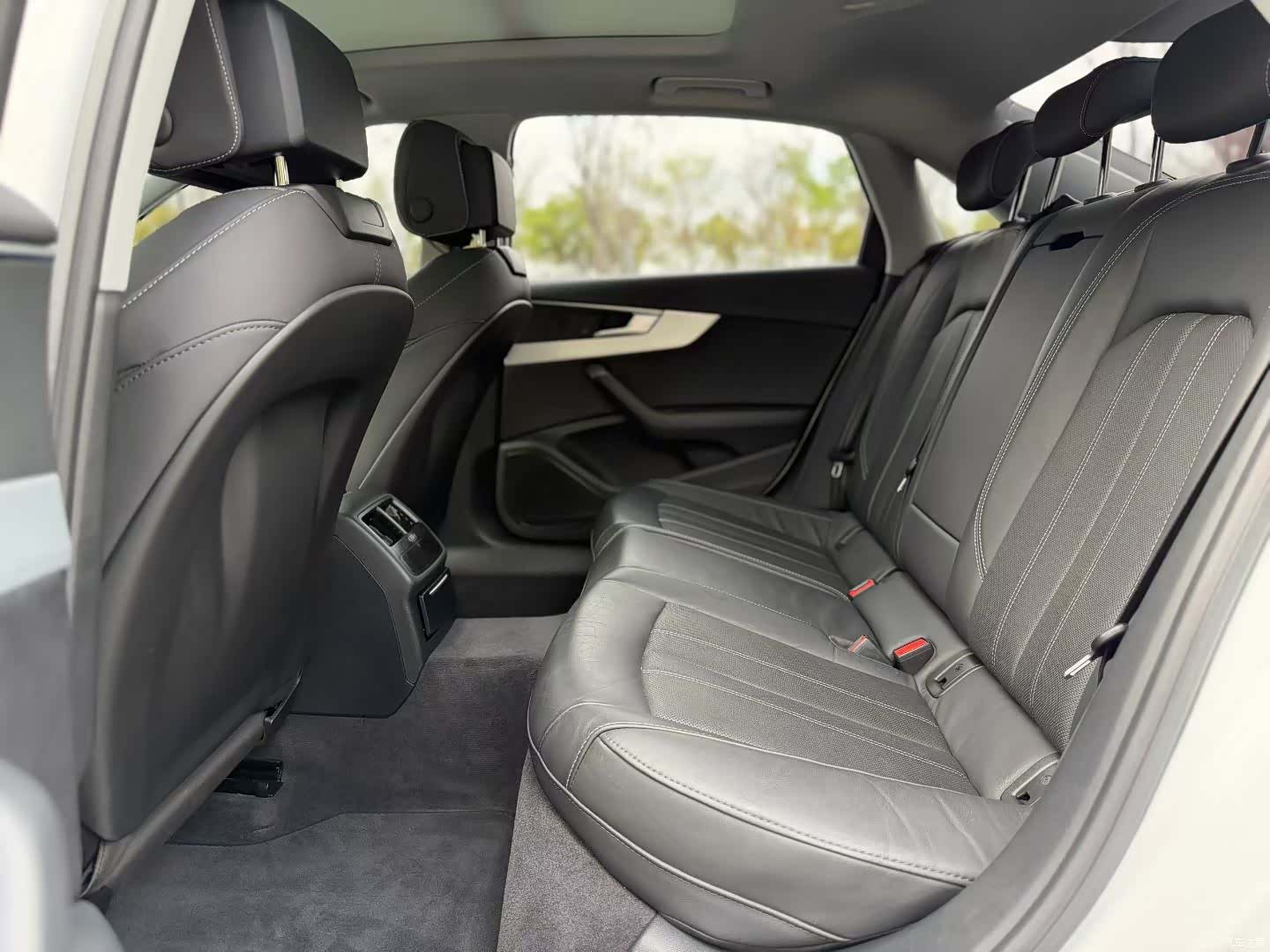 Audi A4L, 2021 6