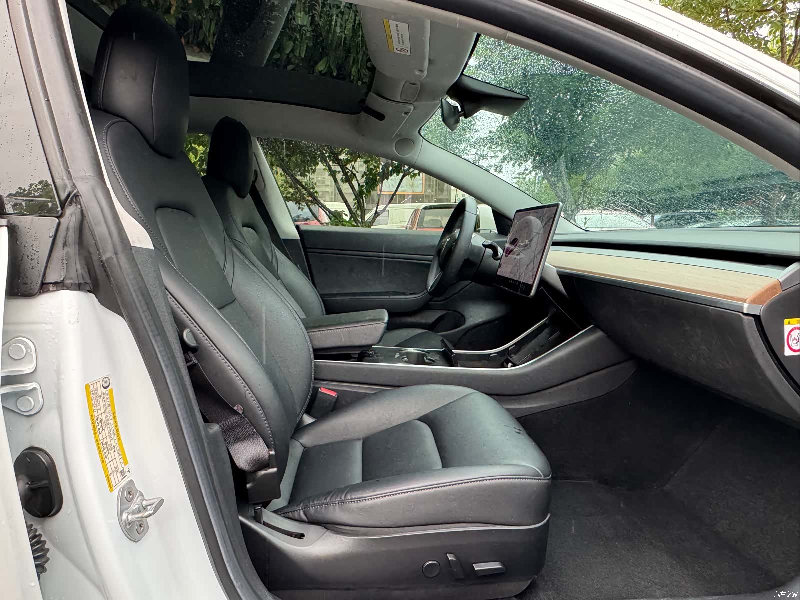 Tesla Model 3, 2019 7
