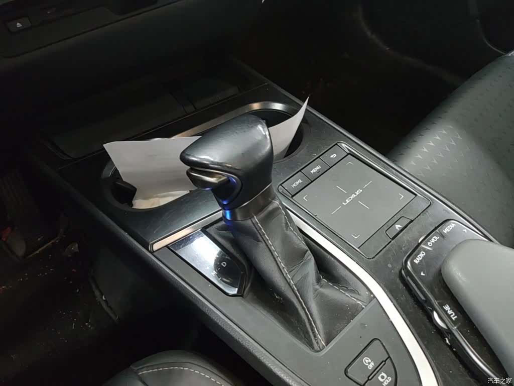 Lexus UX, 2021 14