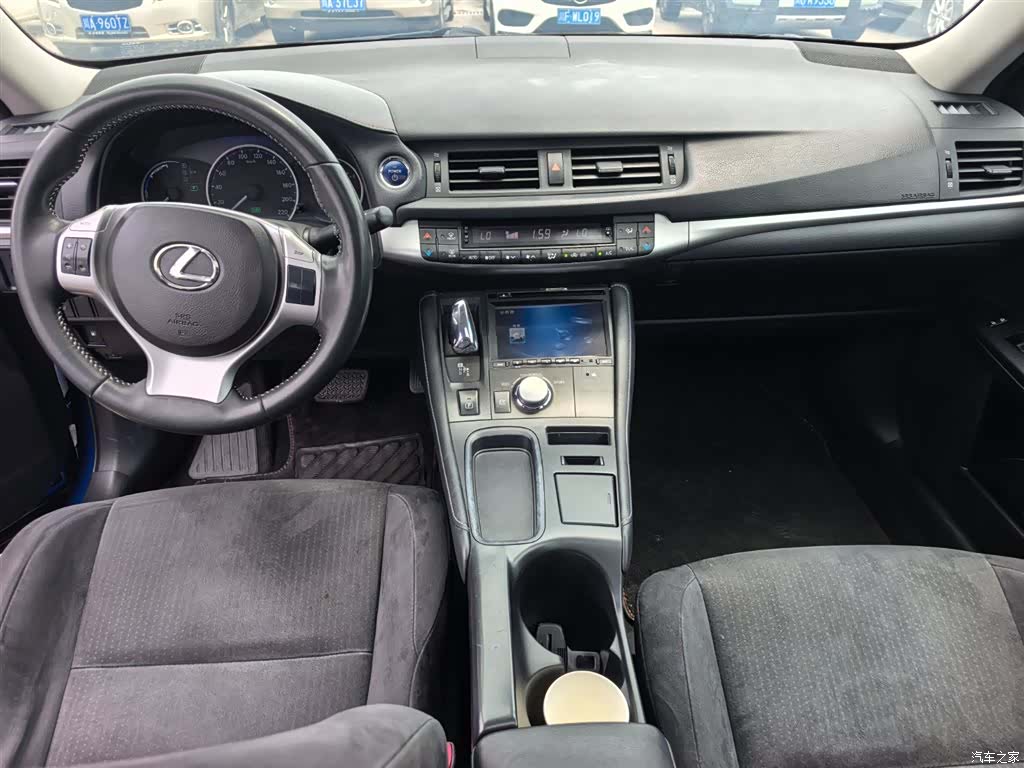 Lexus CT, 2012 9
