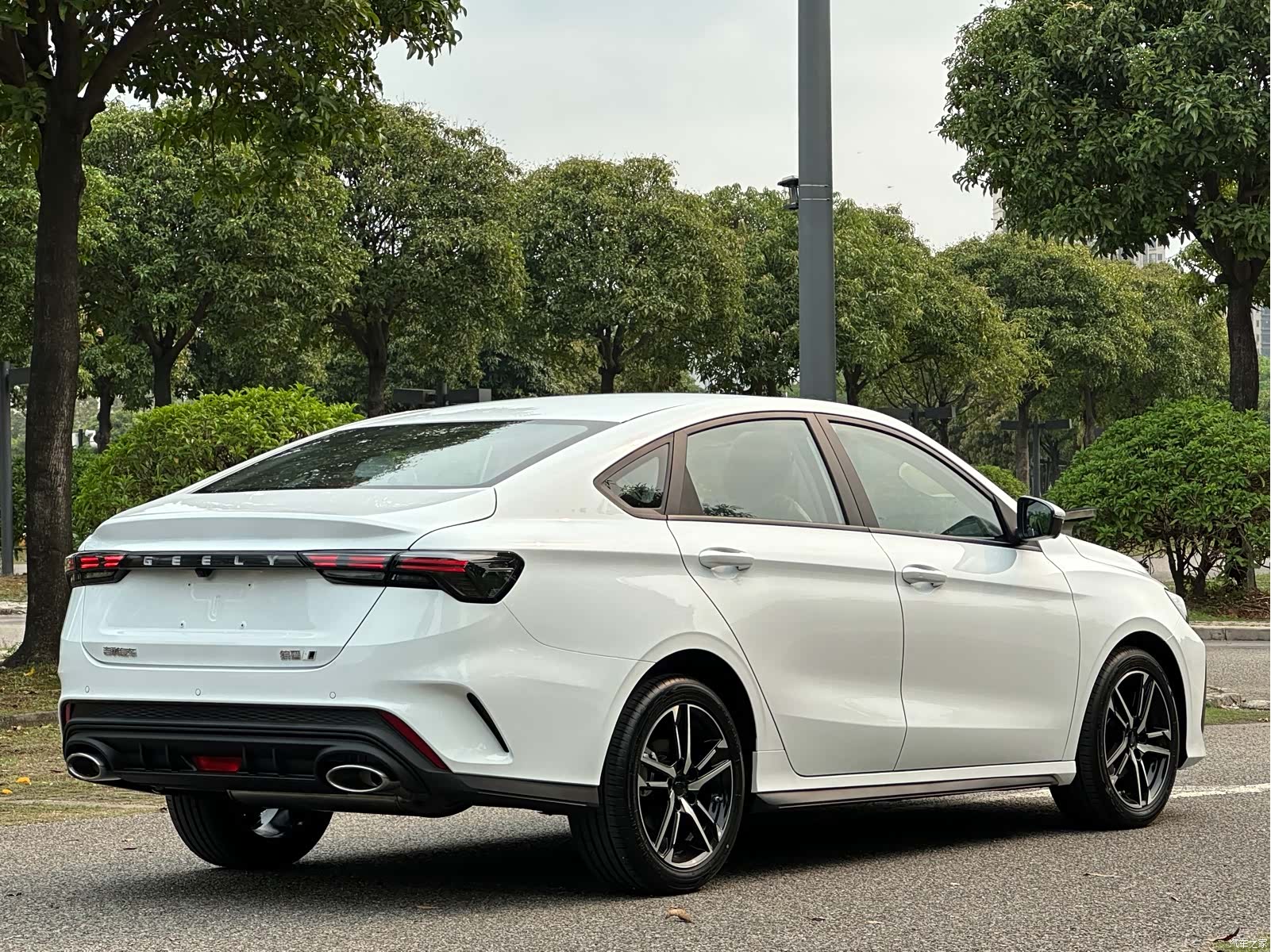 Geely Binray, 2026 31