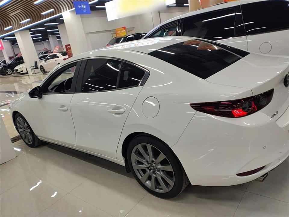 Mazda 3 Angkesaila
