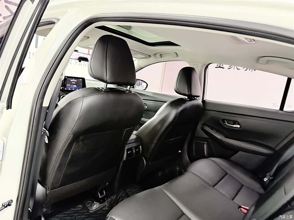 Nissan Sylphy, 2020 11