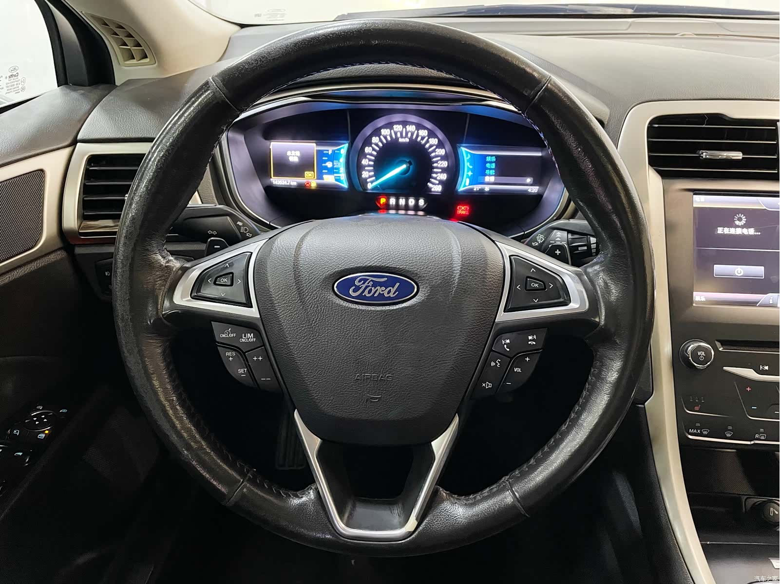 Ford Mondeo, 2014 23