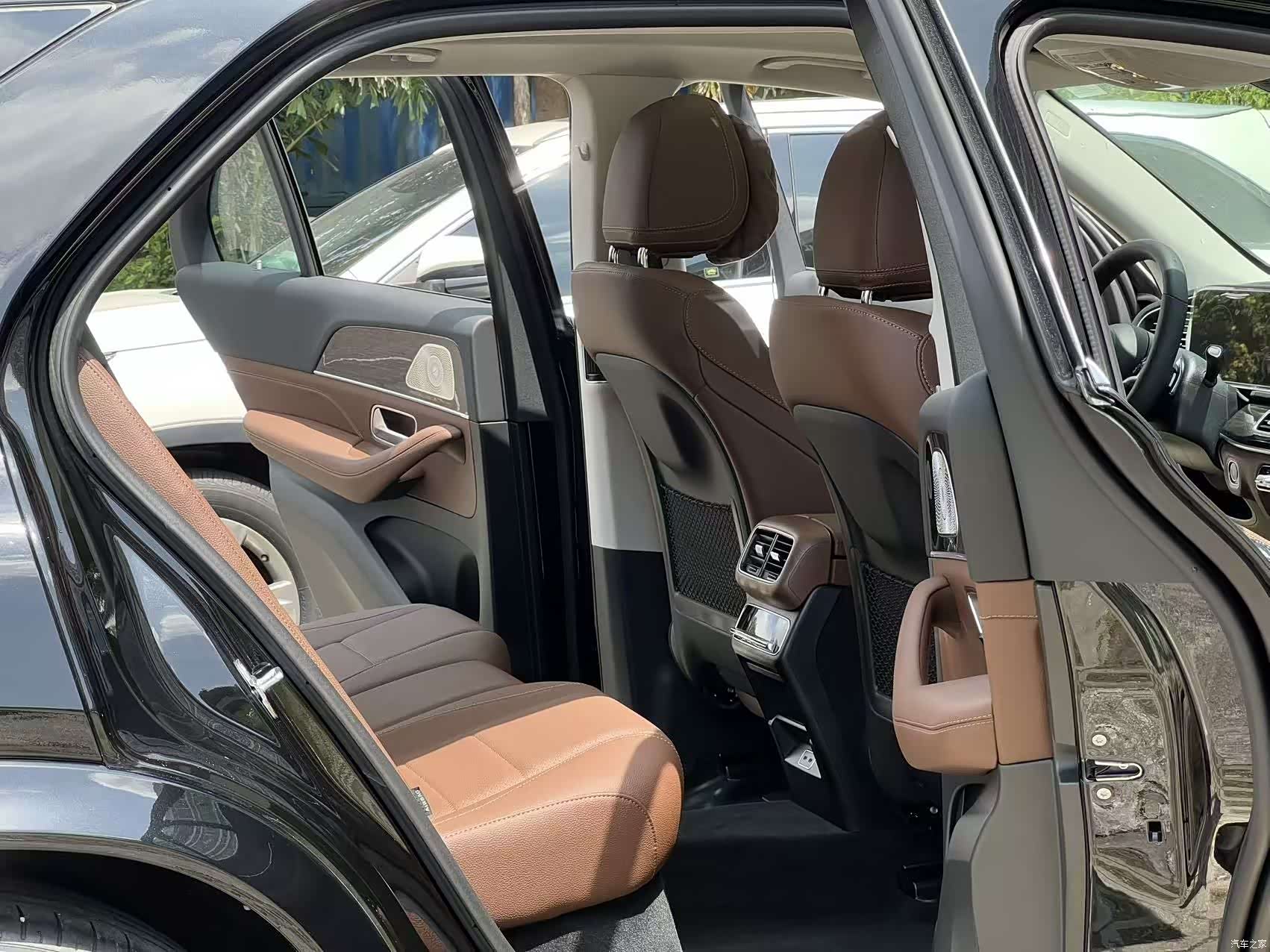 Mercedes-Benz GLE, 2026 13
