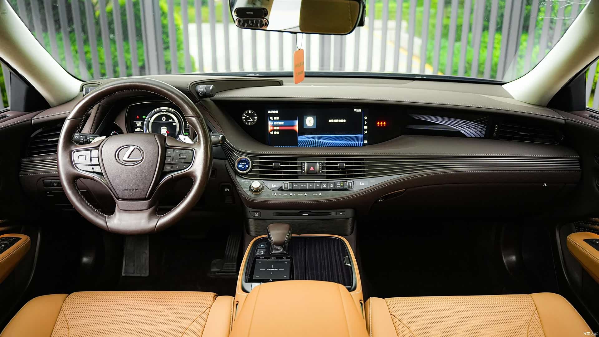 Lexus LS, 2019 18