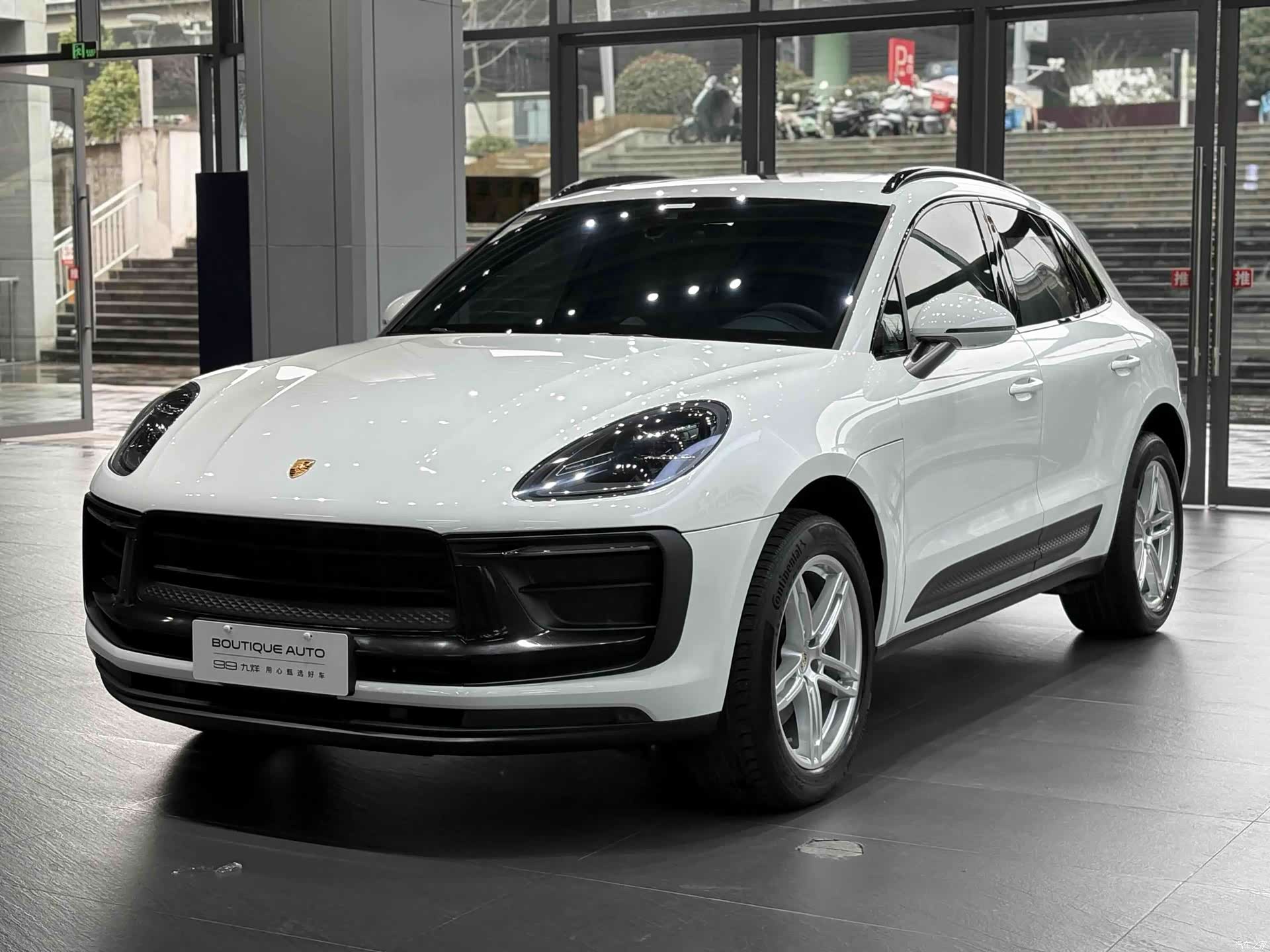Porsche Macan, 2023 1