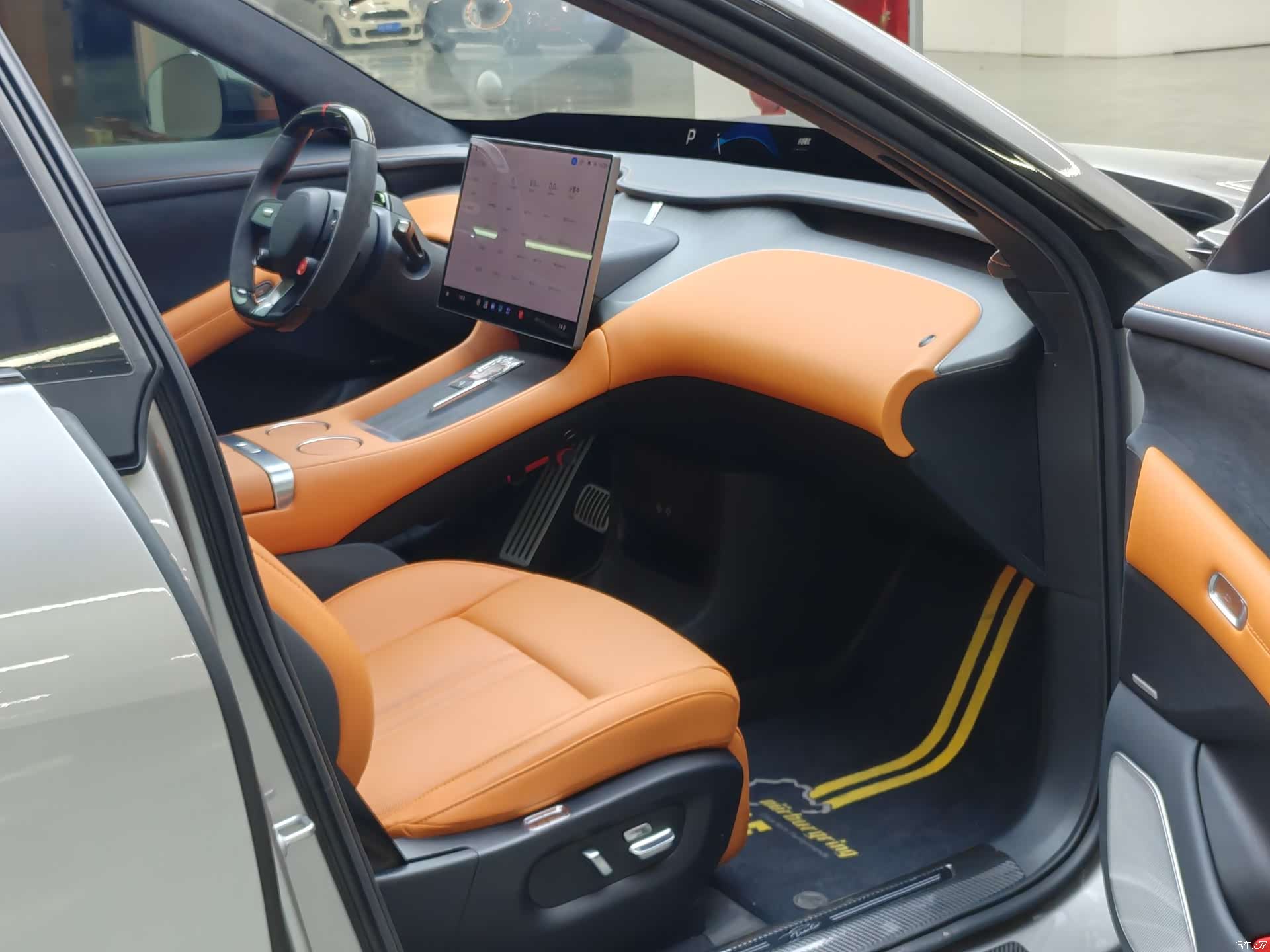 Xiaomi YU7, 2025 17