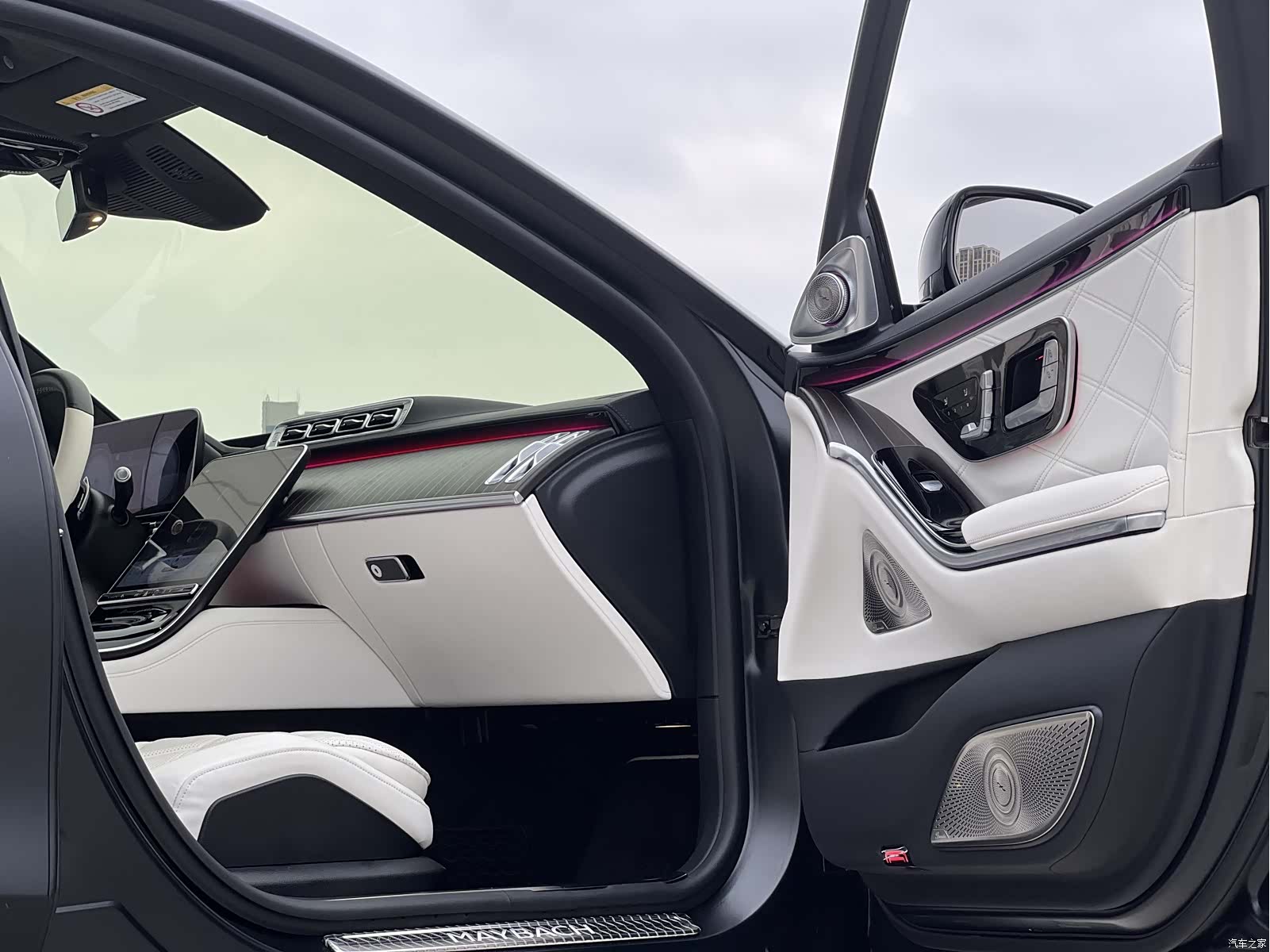 Maybach S-Class, 2023 7