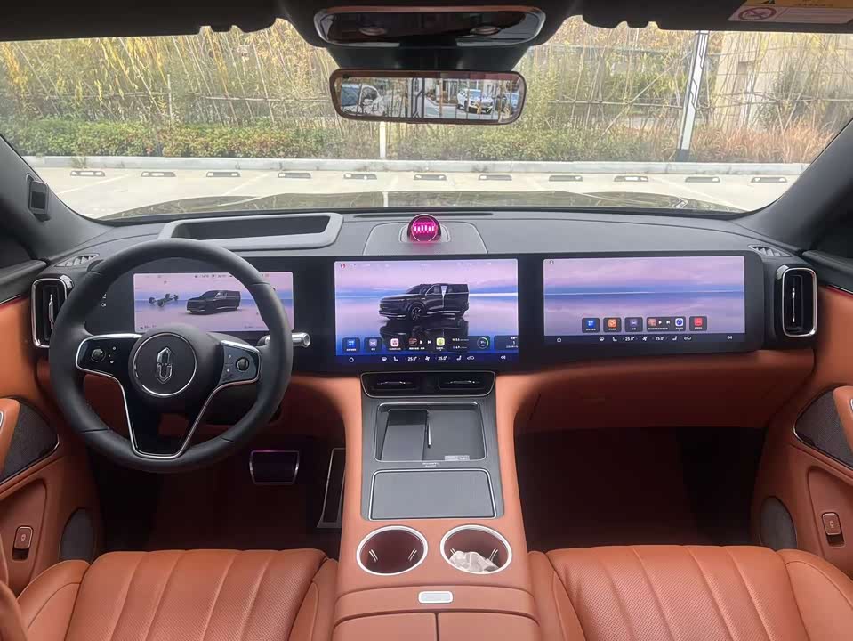 AITO Ask the world M8