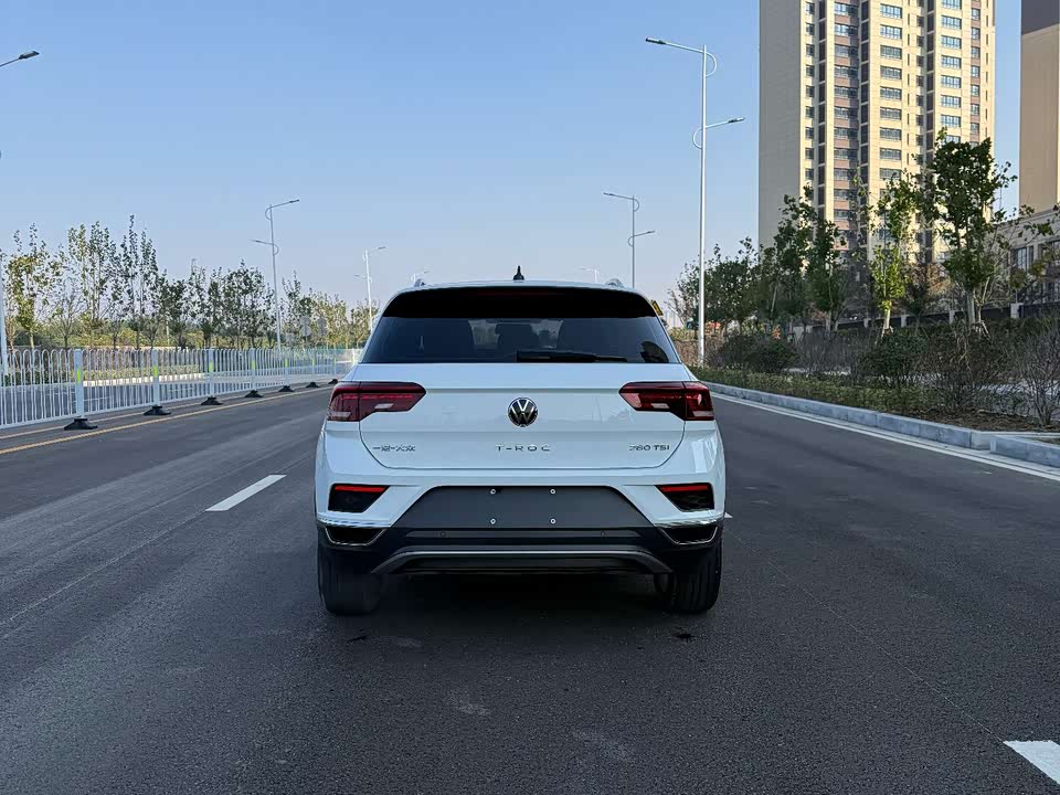 Volkswagen T-ROC exploring Songs