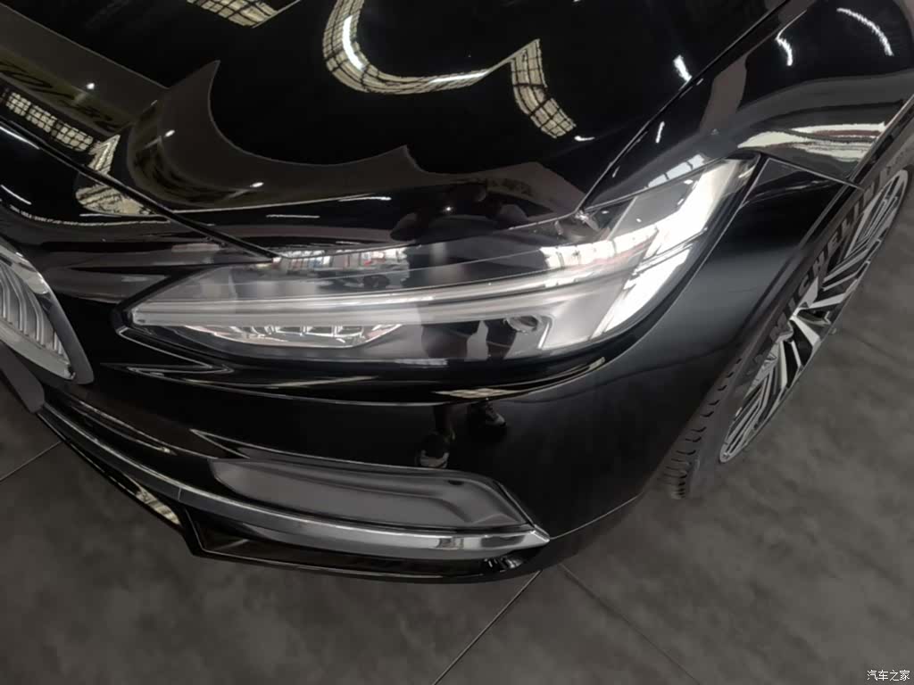 Volvo S90, 2025 24