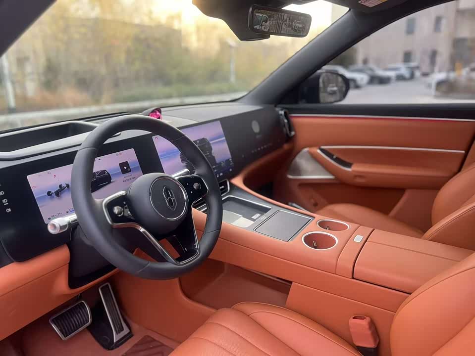 AITO Ask the world M8