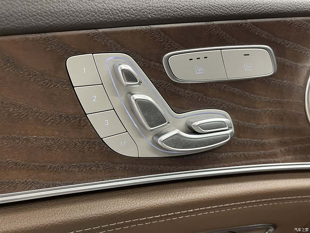 Mercedes-Benz E-Class, 2022 21