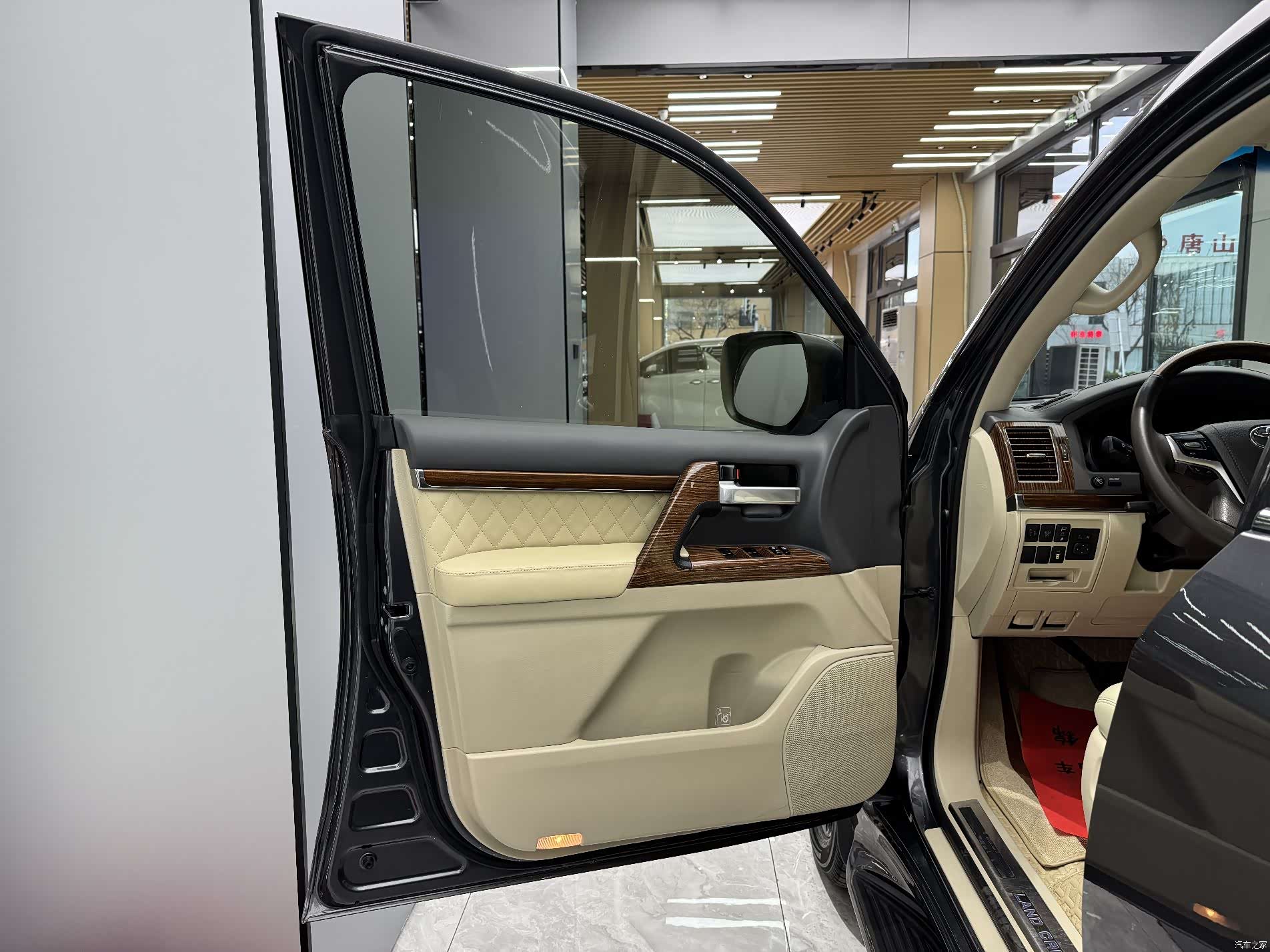 Toyota Land Cruiser, 2019 15