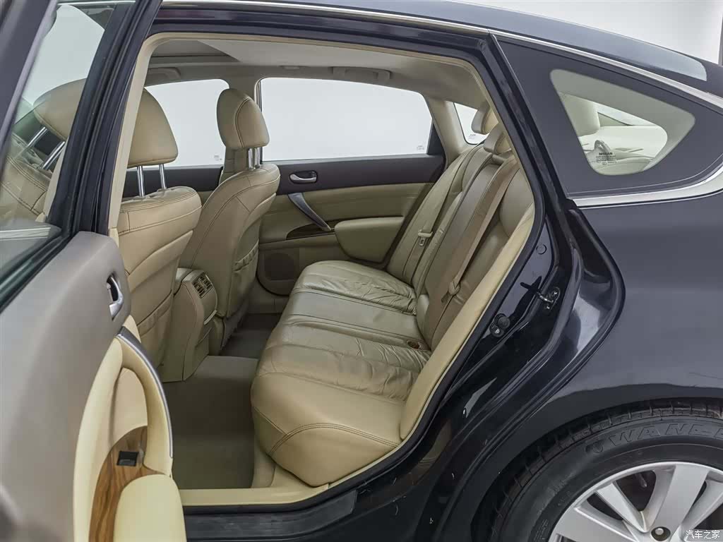 Nissan Teana, 2012 15
