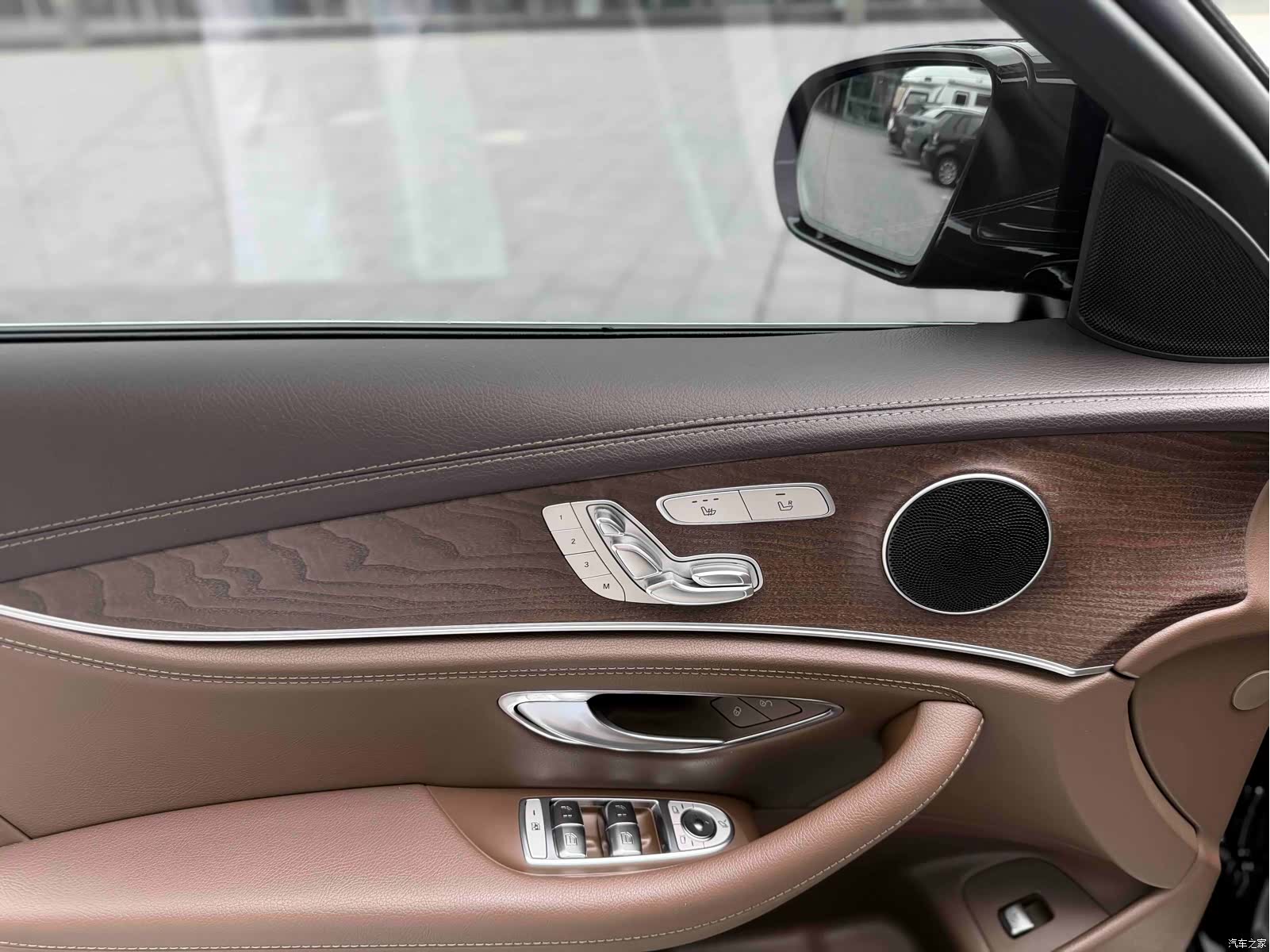 Mercedes-Benz E-Class, 2023 8