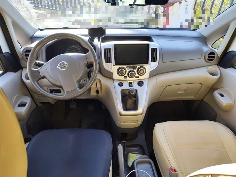 Nissan NV200