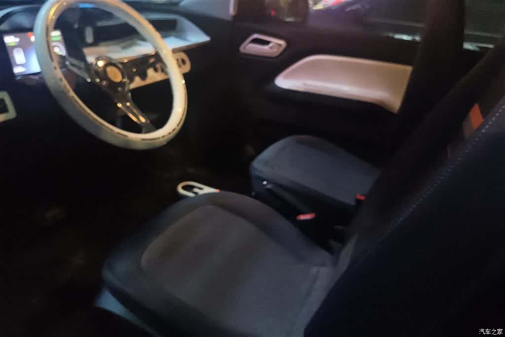 Wuling MINIEV, 2020 9
