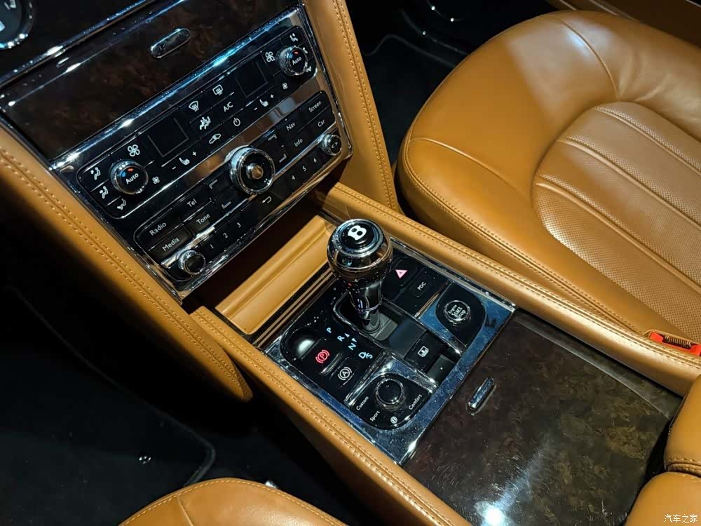Bentley Mulsanne, 2015 7