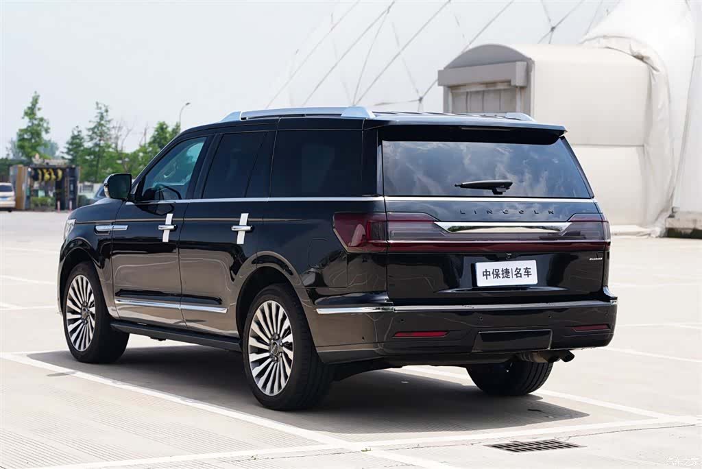 Lincoln Navigator, 2018 24