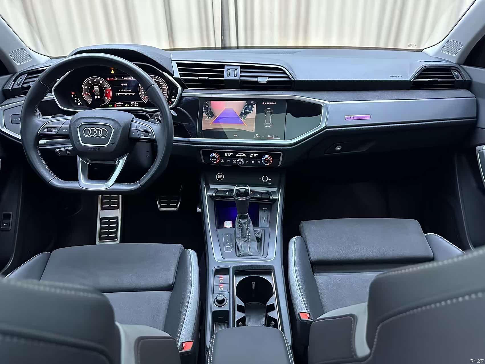 Audi Q3, 2023 13