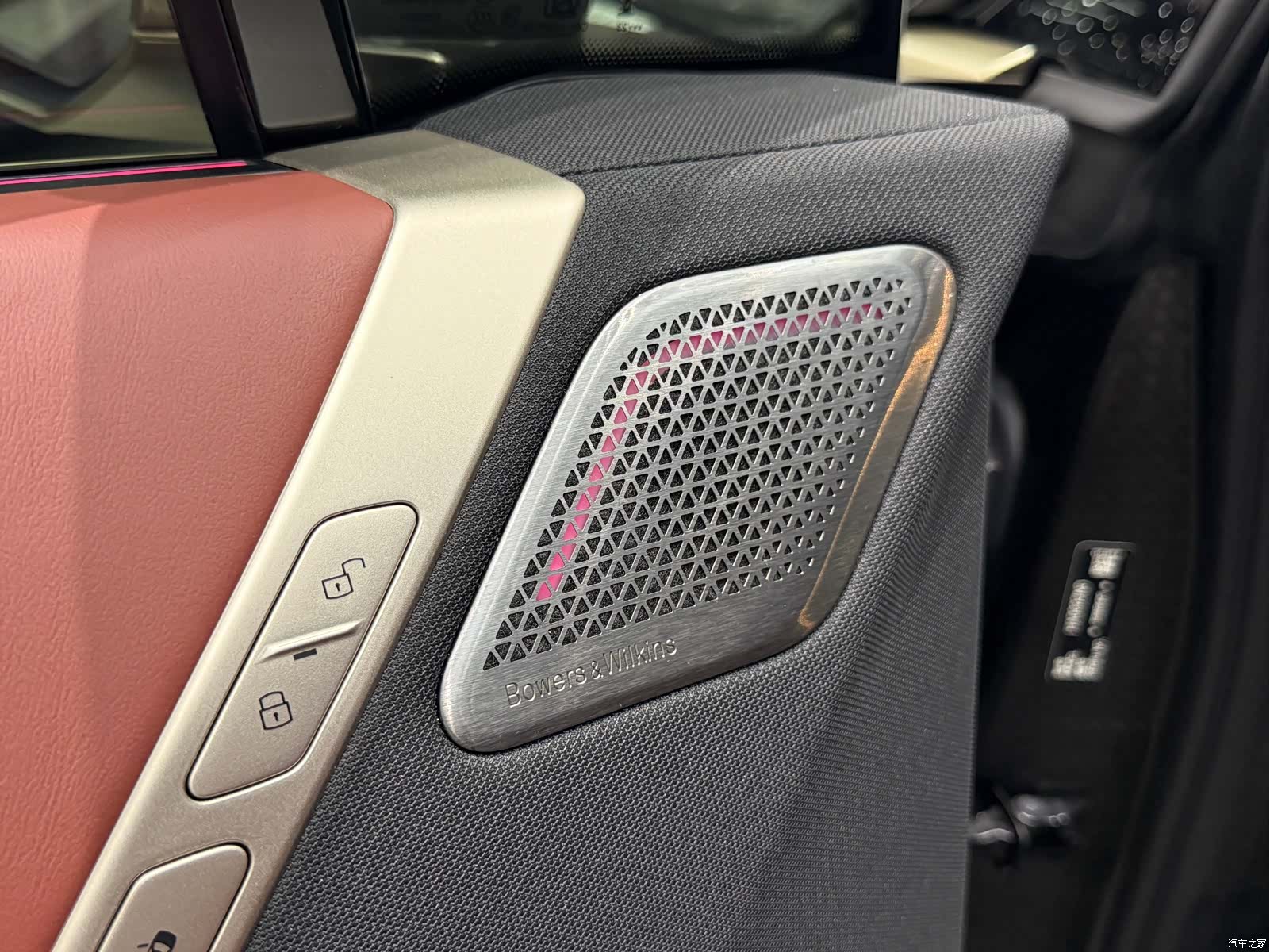 BMW iX, 2024 11
