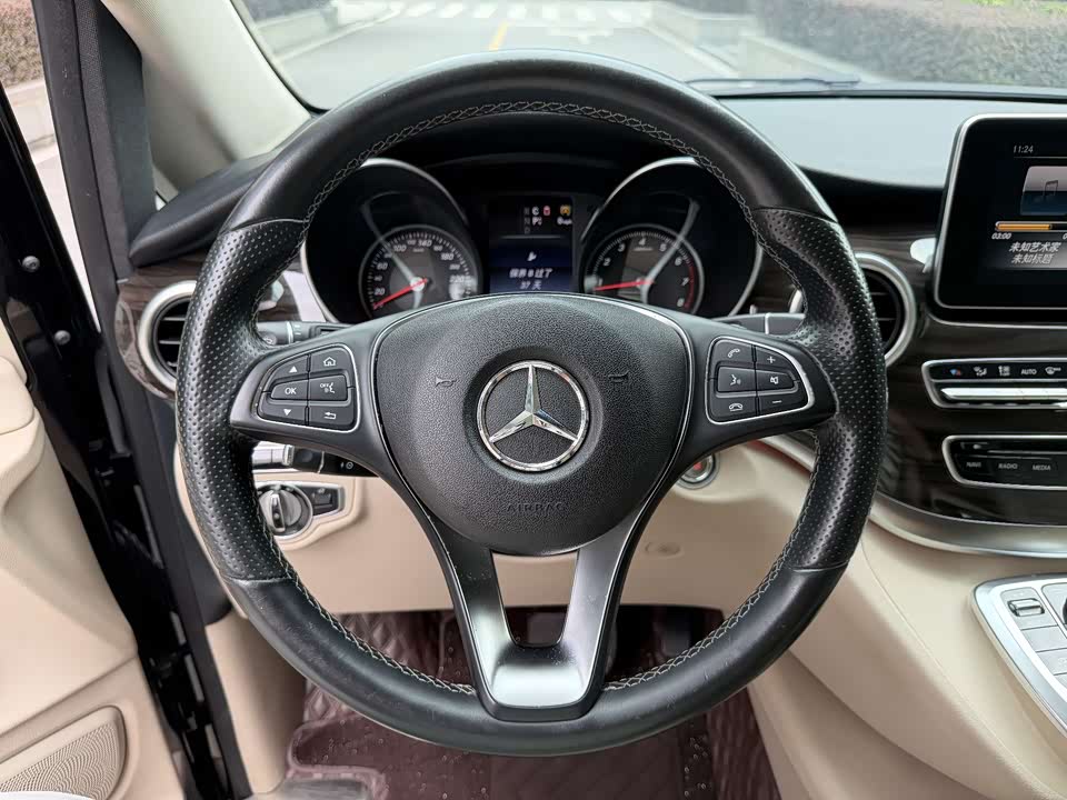 Mercedes-Benz V-class