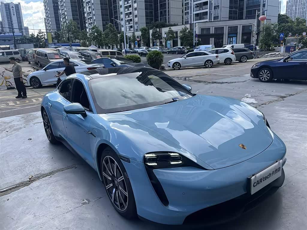 Porsche Taycan