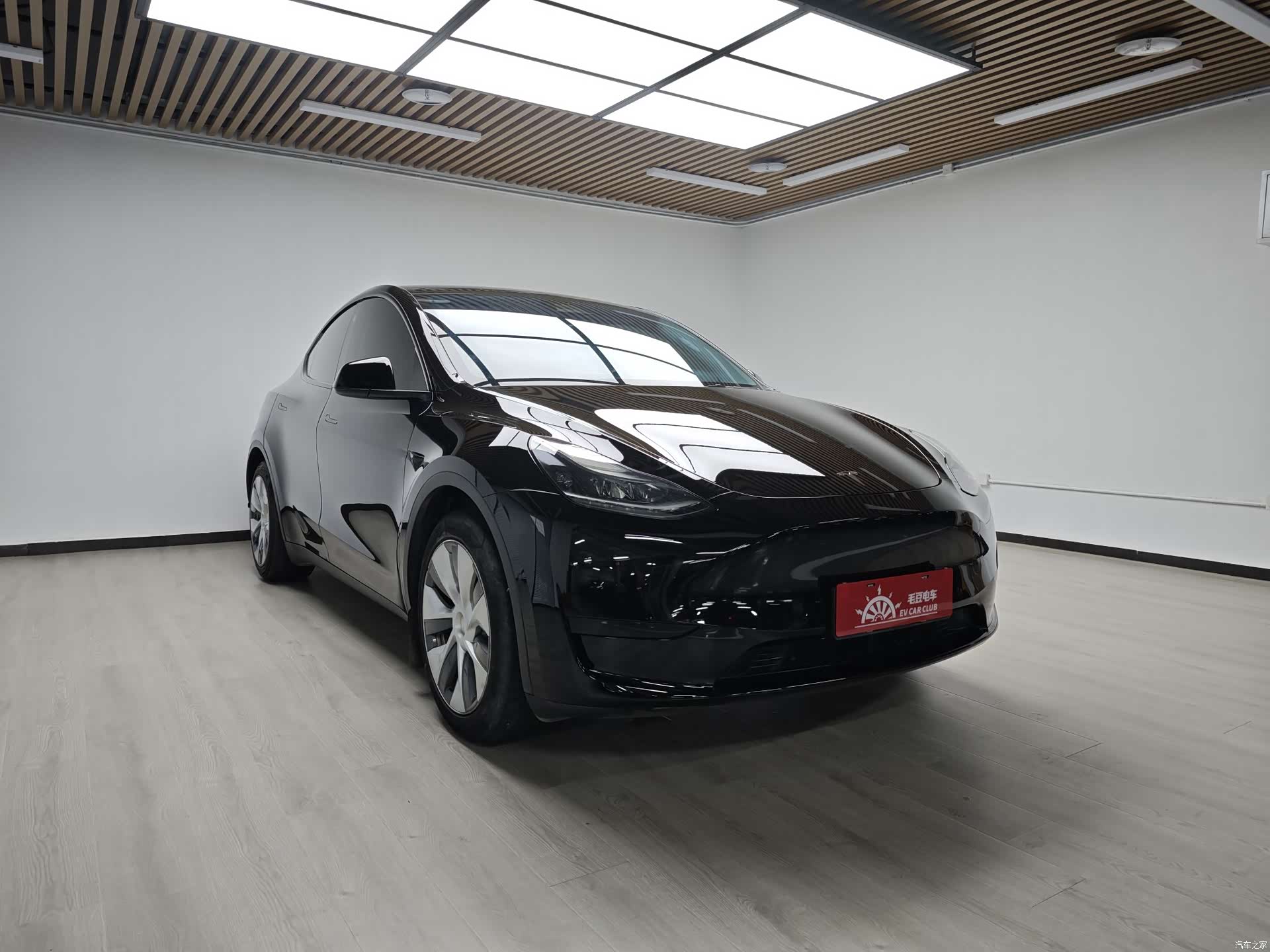 Tesla Model Y, 2022 2