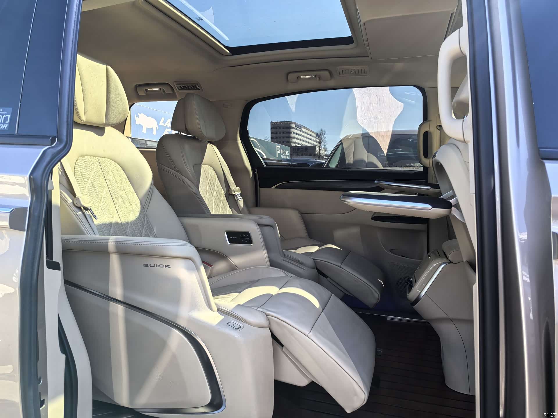 Buick GL8, 2023 17