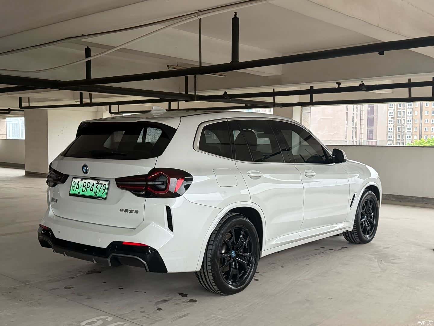 BMW iX3, 2024 4