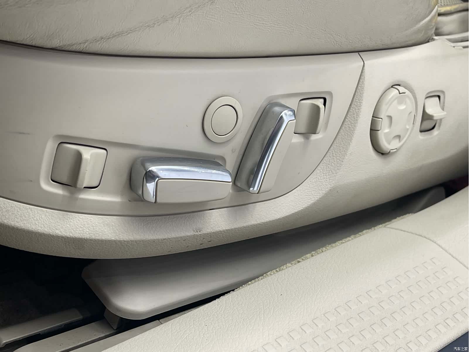 Audi A8L, 2009 7