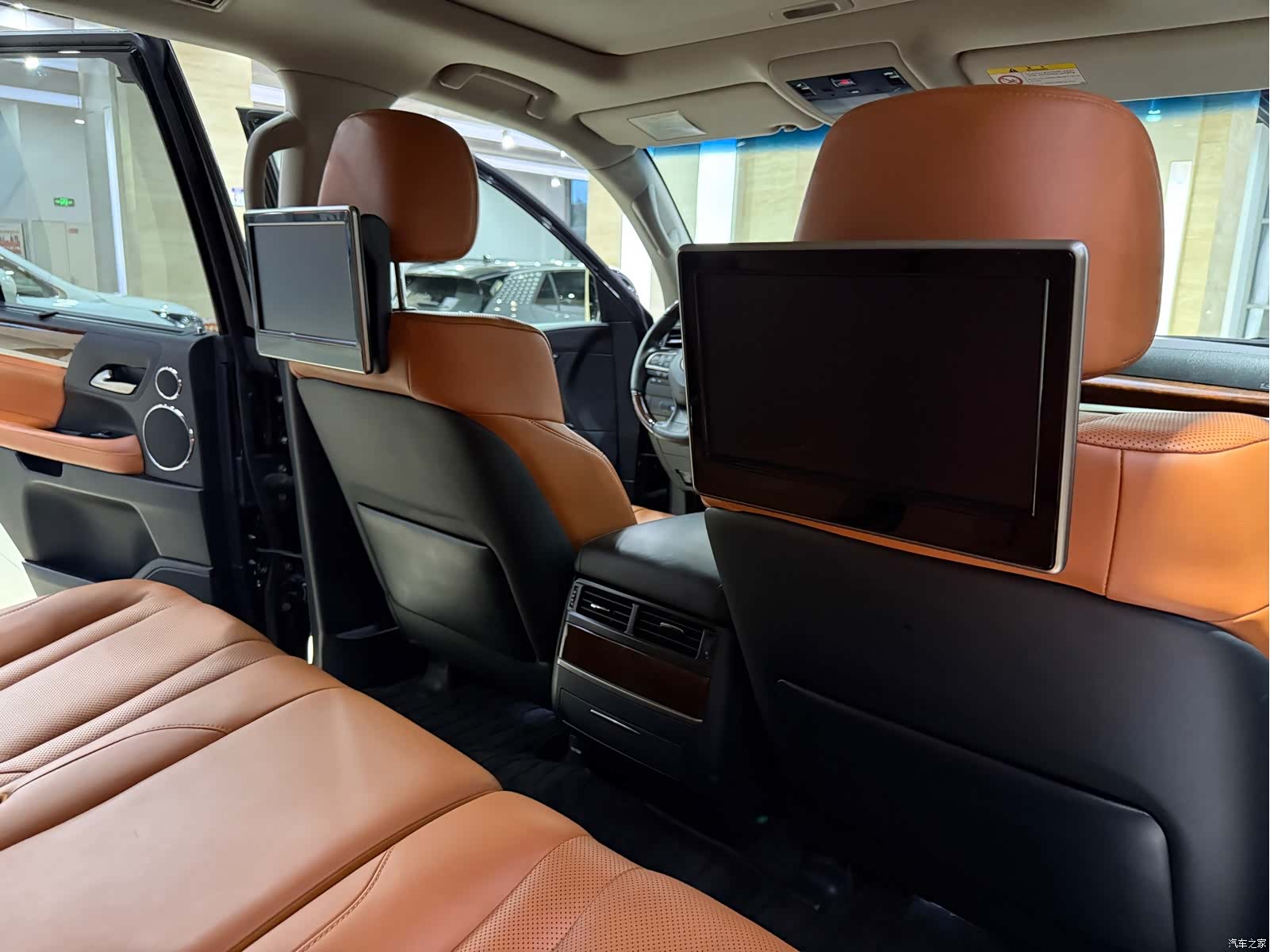 Lexus LX, 2019 7
