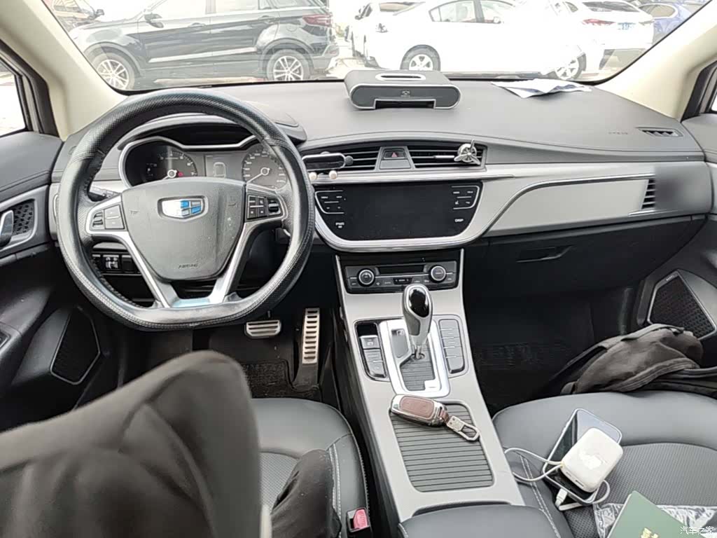 Geely Emgrand, 2018 10
