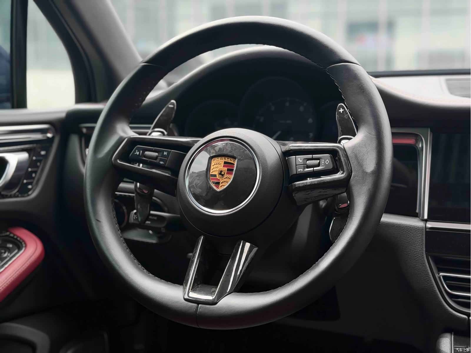Porsche Macan, 2022 10
